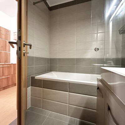 Аренда уютной 2-комнатной квартиры в Брашове, Румыния